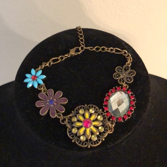 Flower rhinestone charm bracelet - Picture 1 of 3